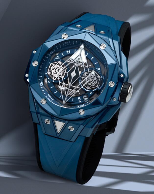 AAA Swiss copy watches are coordinated with blue rubber straps.